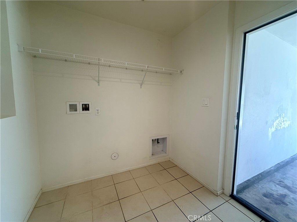 Image 9 of property listing at 2311 S Via Promenade 73, Ontario, CA 91762