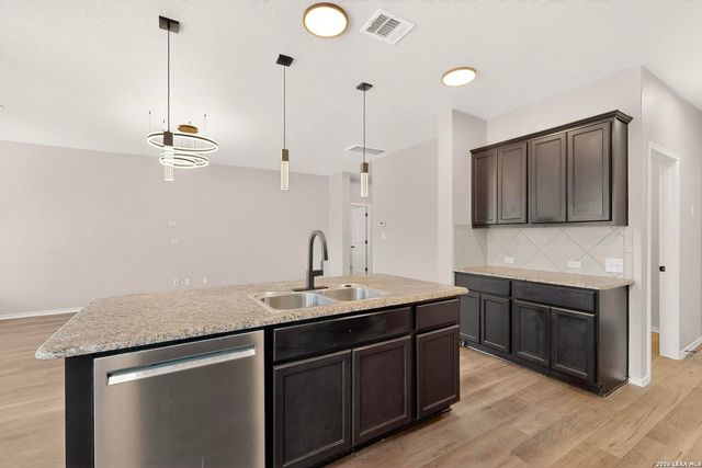 2038 Trumans Hill, New Braunfels, TX 78130