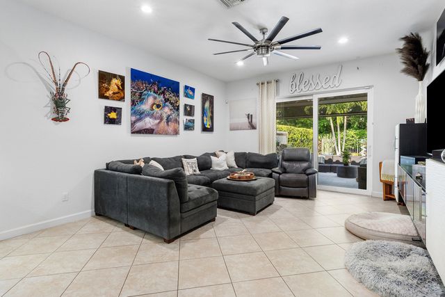 7877 Patriot Street, Lake Worth, FL 33463