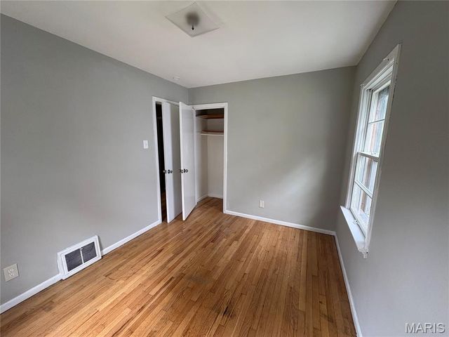 517 Teston Drive, St Louis, MO 63135