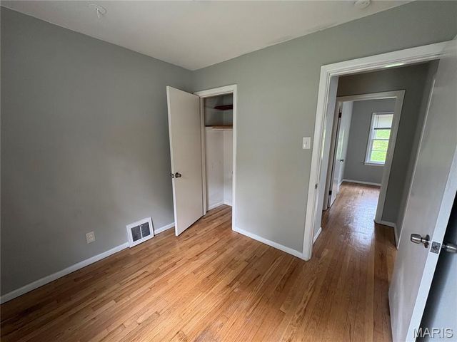 517 Teston Drive, St Louis, MO 63135