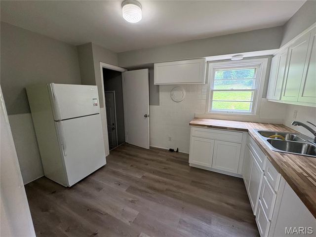 517 Teston Drive, St Louis, MO 63135