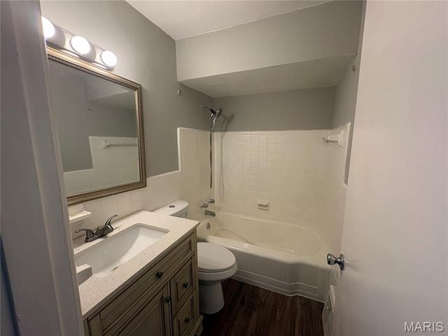 517 Teston Drive, St Louis, MO 63135