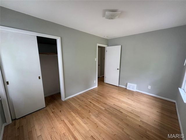 517 Teston Drive, St Louis, MO 63135