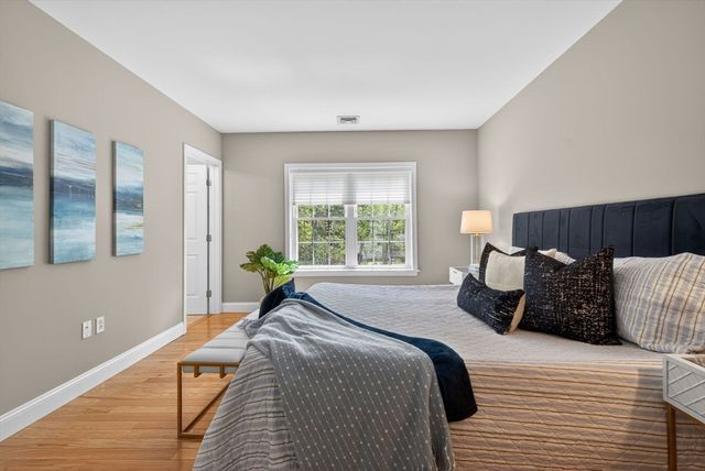 974 Main St 23, Wakefield, MA 01880