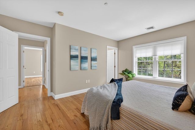 974 Main St 23, Wakefield, MA 01880