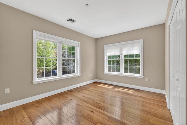974 Main St 23, Wakefield, MA 01880