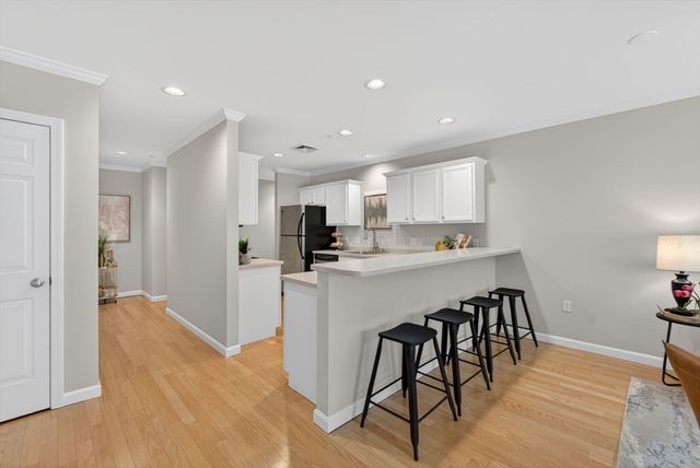 974 Main St 23, Wakefield, MA 01880