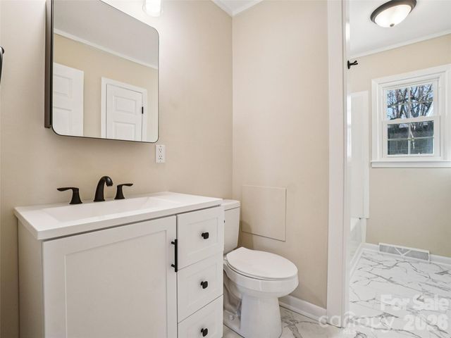 23 Starmount Drive, Asheville, NC 28806