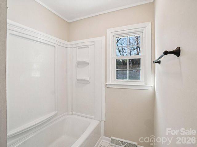 23 Starmount Drive, Asheville, NC 28806