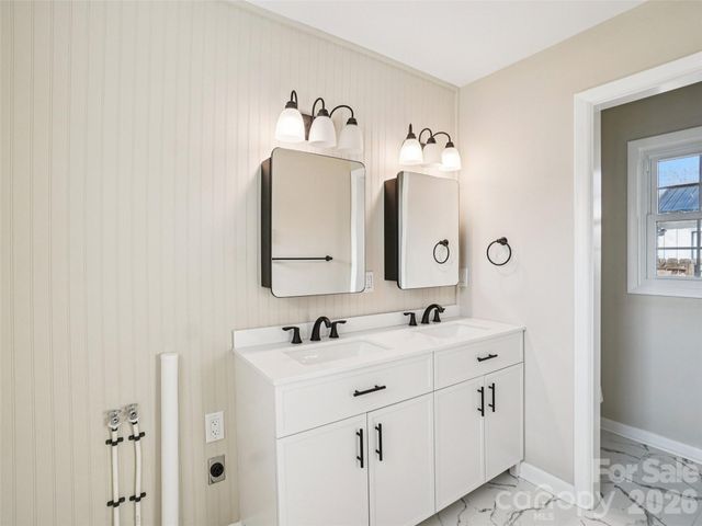 23 Starmount Drive, Asheville, NC 28806