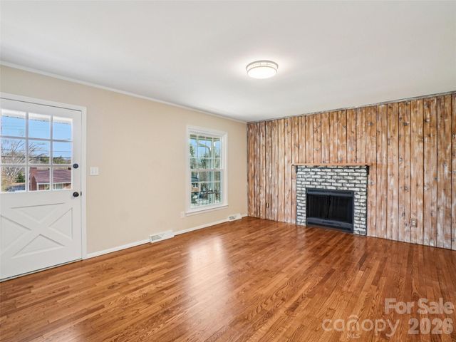 23 Starmount Drive, Asheville, NC 28806