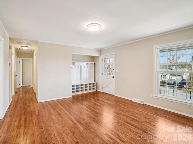 23 Starmount Drive, Asheville, NC 28806