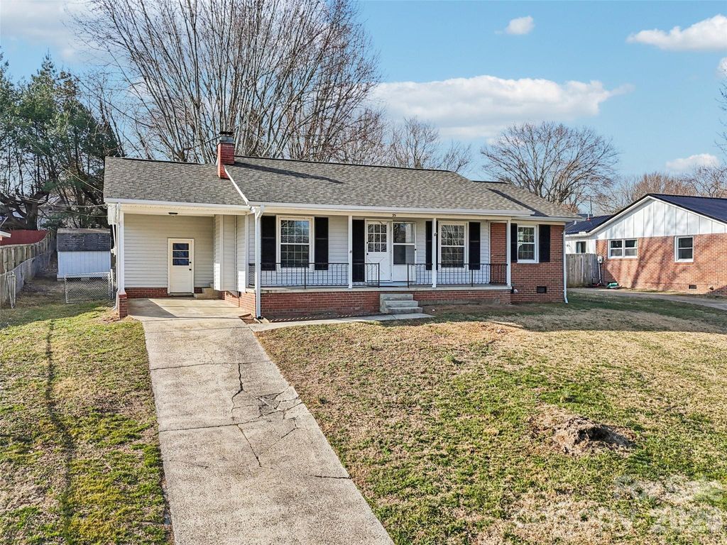 23 Starmount Drive, Asheville, NC 28806