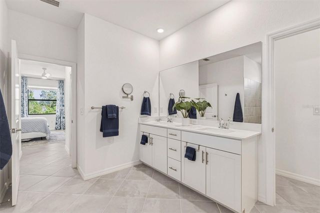 17090 LUMINOUS AVENUE, Venice, FL 34293