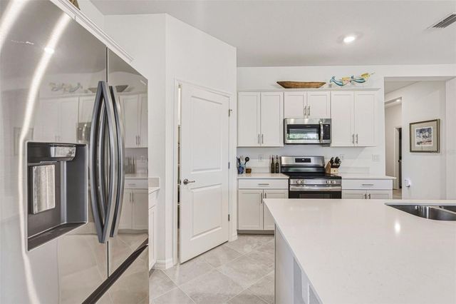 17090 LUMINOUS AVENUE, Venice, FL 34293