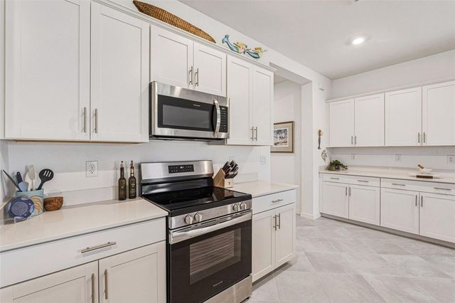 17090 LUMINOUS AVENUE, Venice, FL 34293