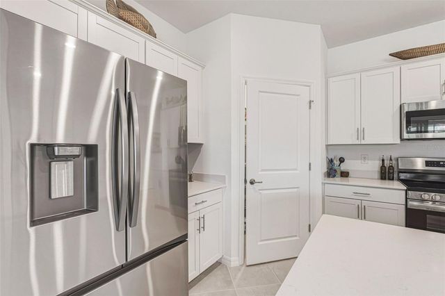 17090 LUMINOUS AVENUE, Venice, FL 34293