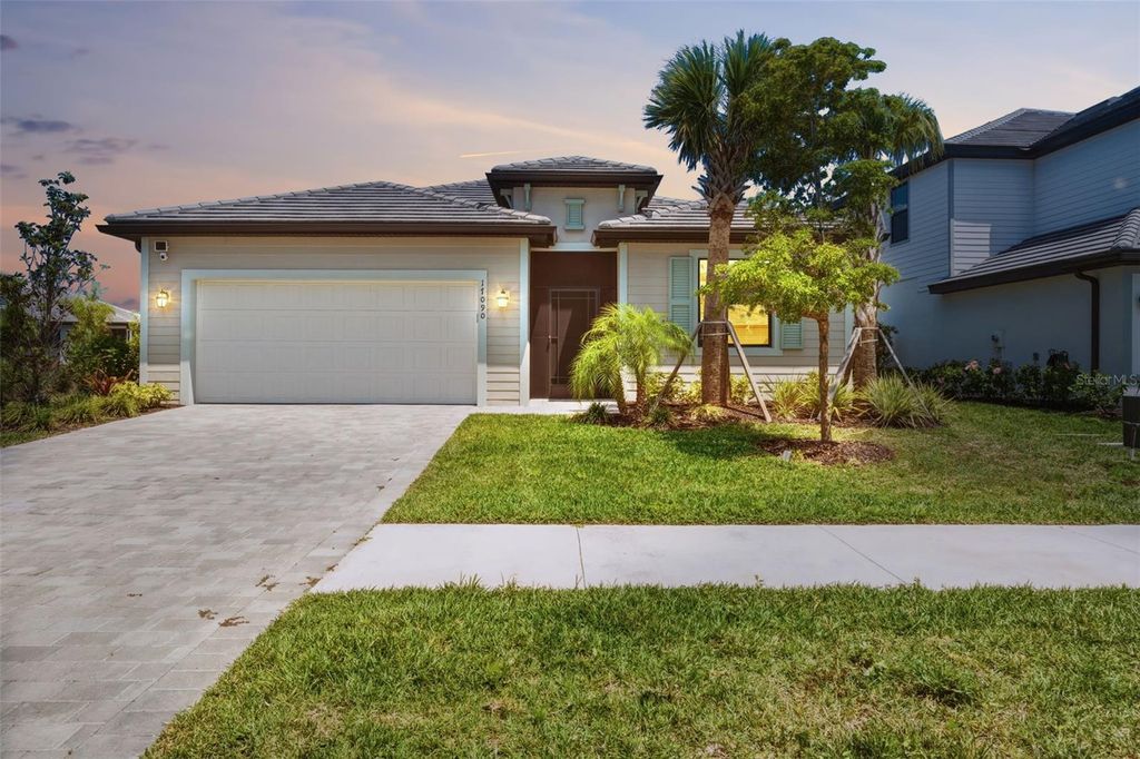 17090 LUMINOUS AVENUE, Venice, FL 34293
