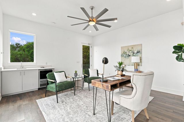 2100 Headwater LN, Austin, TX 78746