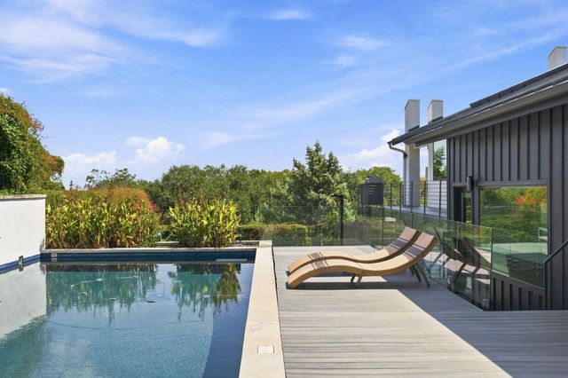 2100 Headwater LN, Austin, TX 78746
