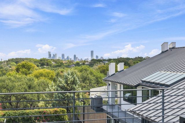 2100 Headwater LN, Austin, TX 78746