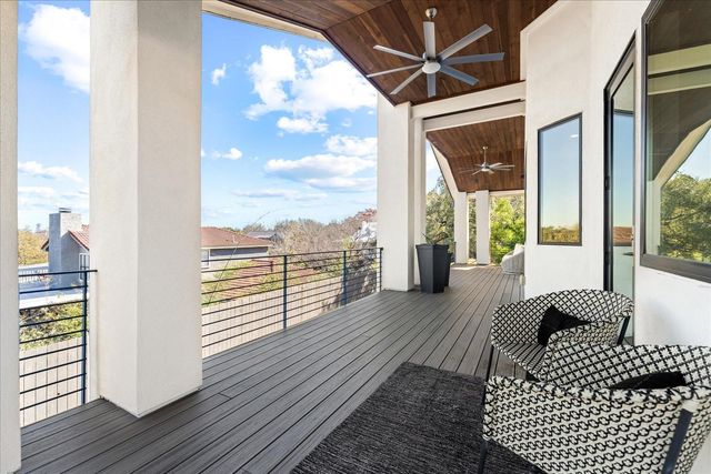 2100 Headwater LN, Austin, TX 78746