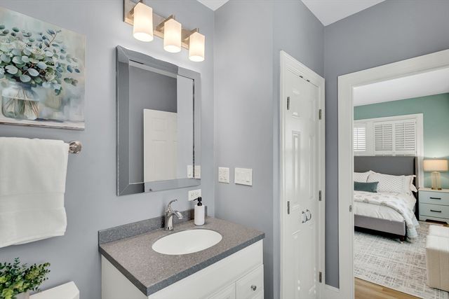 79 Chestnut St 2, Newton, MA 02456