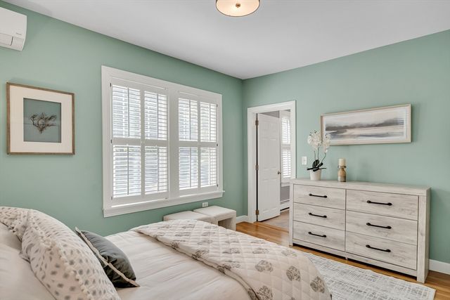 79 Chestnut St 2, Newton, MA 02456