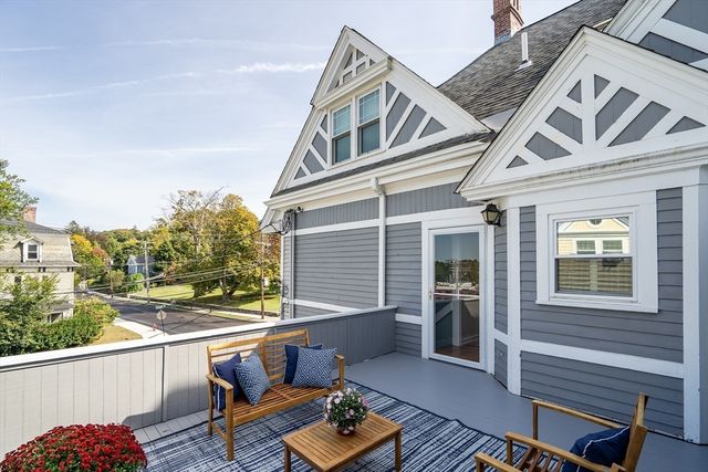 79 Chestnut St 2, Newton, MA 02456