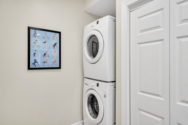 79 Chestnut St 2, Newton, MA 02456