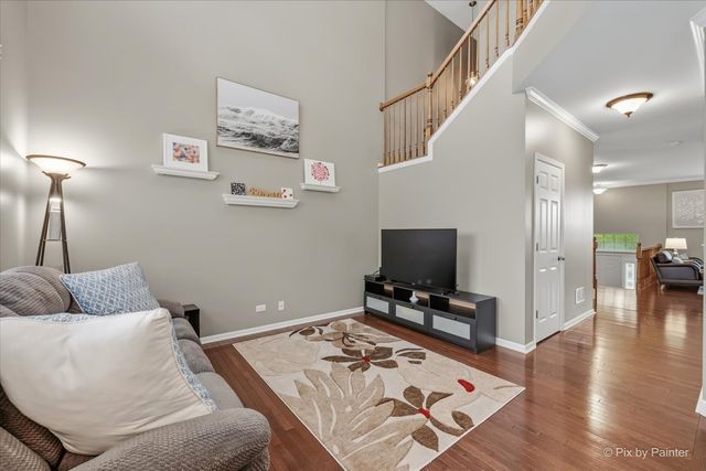 234 Bennett Drive, Carol Stream, IL 60188