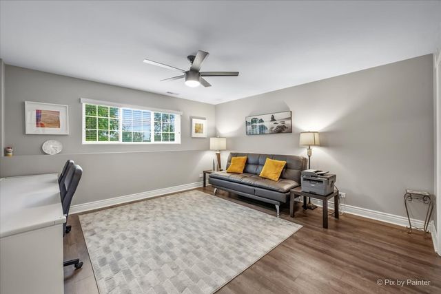 234 Bennett Drive, Carol Stream, IL 60188