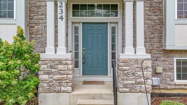 234 Bennett Drive, Carol Stream, IL 60188