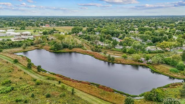 234 Bennett Drive, Carol Stream, IL 60188
