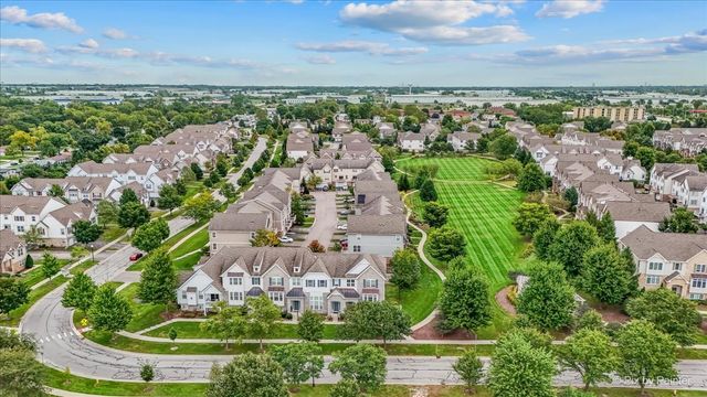 234 Bennett Drive, Carol Stream, IL 60188