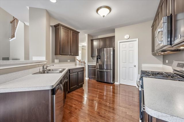 234 Bennett Drive, Carol Stream, IL 60188