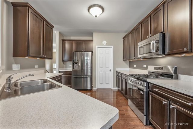 234 Bennett Drive, Carol Stream, IL 60188