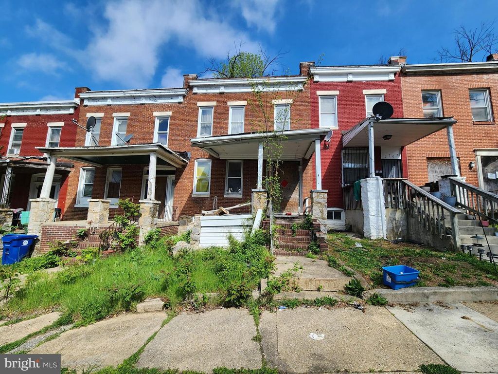 2704 OSWEGO AVE, Baltimore, MD 21215