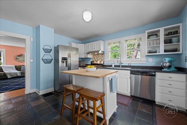 615 Elm Street, Batavia, IL 60510