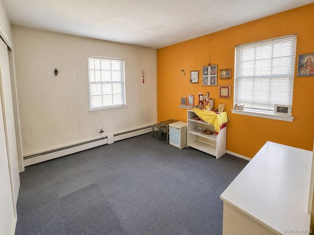 7 Roberts Lane, Cedarhurst, NY 11516