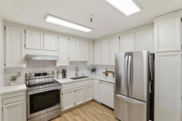 49 Showers Drive W308, Mountain View, CA 94040