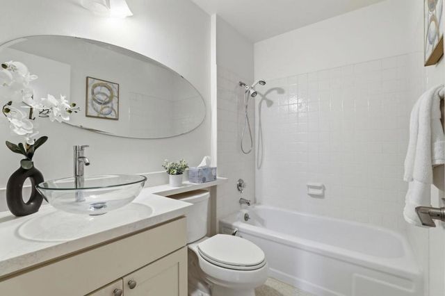 49 Showers Drive W308, Mountain View, CA 94040