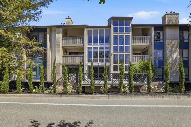 49 Showers Drive W308, Mountain View, CA 94040