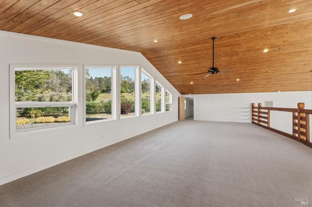 46701 Iversen Dr, Gualala, CA 95445