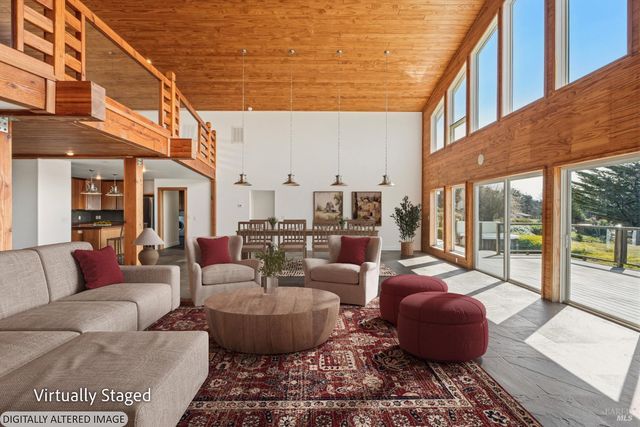 46701 Iversen Dr, Gualala, CA 95445