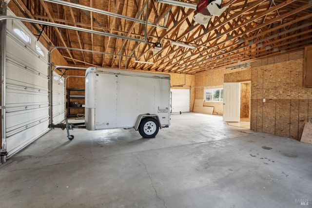 46701 Iversen Dr, Gualala, CA 95445