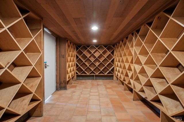 46701 Iversen Dr, Gualala, CA 95445