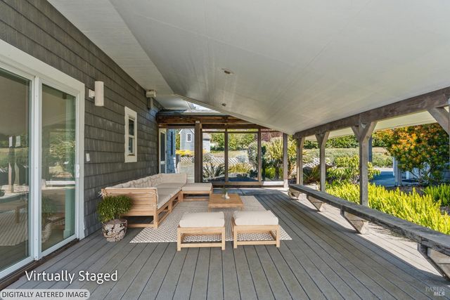 46701 Iversen Dr, Gualala, CA 95445