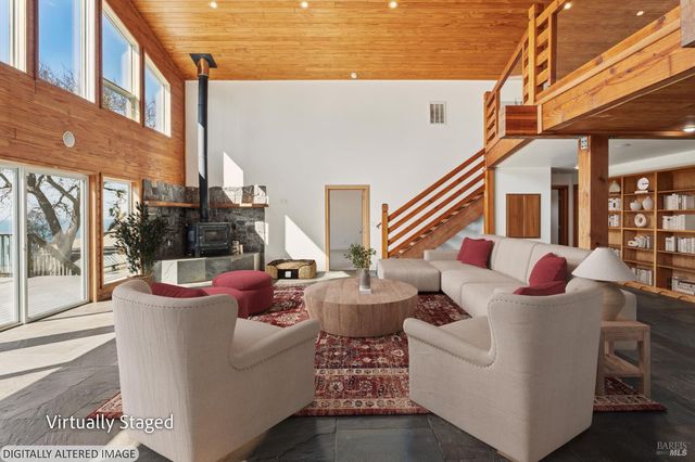 46701 Iversen Dr, Gualala, CA 95445